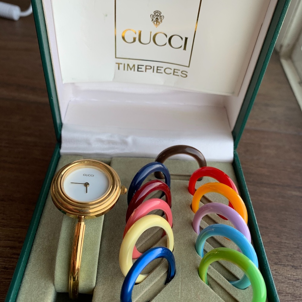 Authentic Gucci Bezel Watch w/ Case
